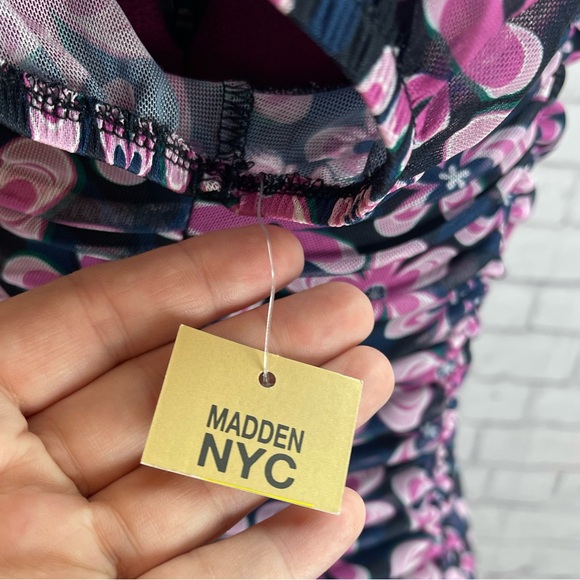Madden NYC size medium ruched floral mini dress - Picture 4 of 7